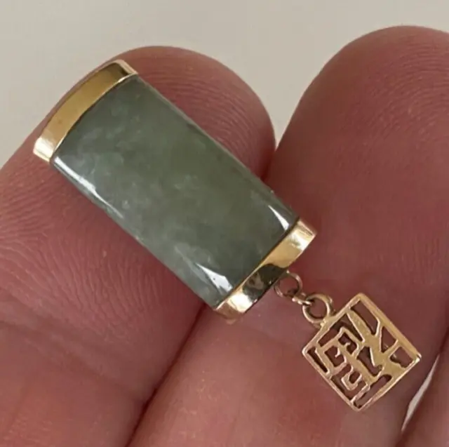 9CT Gold Chinese Jade Pendant