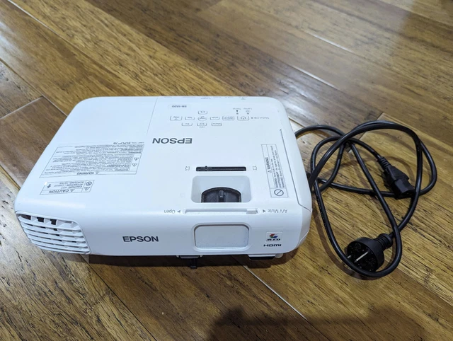 epson portable multimedia projector EB-S120 - very low lamp hours