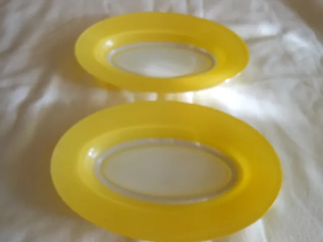 2 petits plats raviers en verre coloré jaune DURALEX  vintage