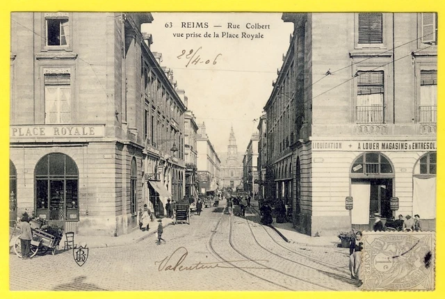 cpa 51 - REIMS Rue COLBERT Vue prise de la PLACE ROYALE Belle Carte Animée