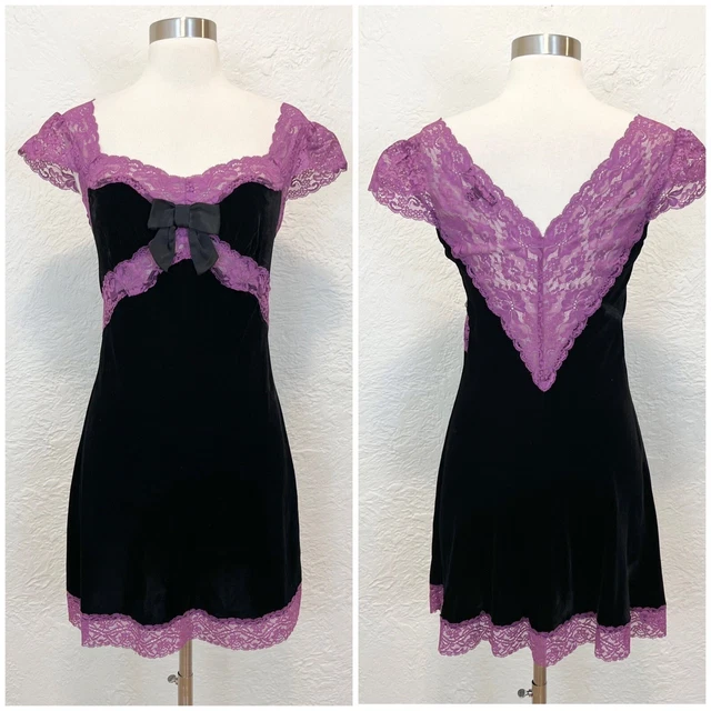 Vintage 90s Y2K Betsey Johnson Mini Dress Black Velvet Purple Lace size 4