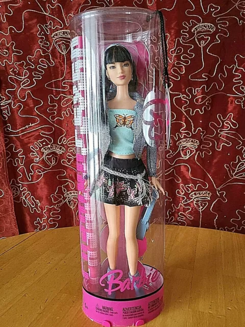 Barbie 2005 Fashion Fever Modern Trends Lea Butterfly Asian Doll SUPER RARE NIB!
