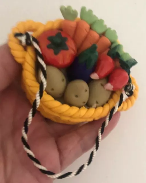 Vtg Early MARY ENGELBREIT Basket of Vegetables XMAS Clay Resin ORNAMENT Yellow 1