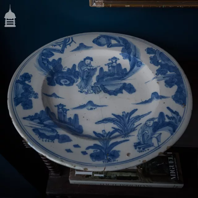 Bol à vaisselle bleu et blanc 17e siècle Delft