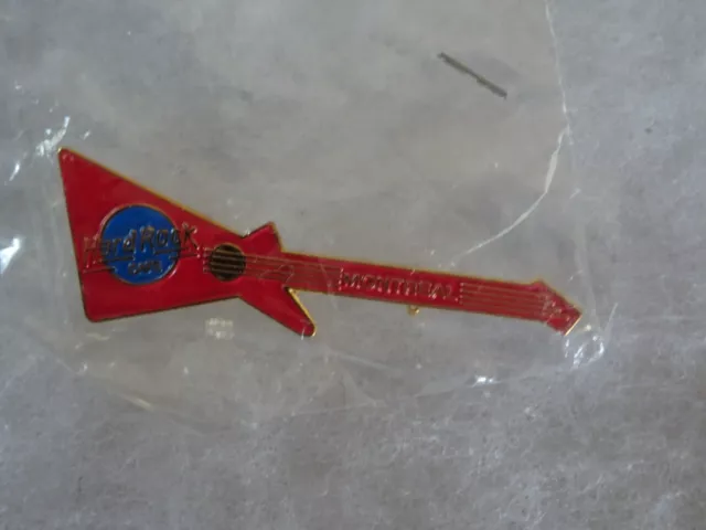 Hard Rock Cafe Pin Montreal red Gibson Explorer Guitar