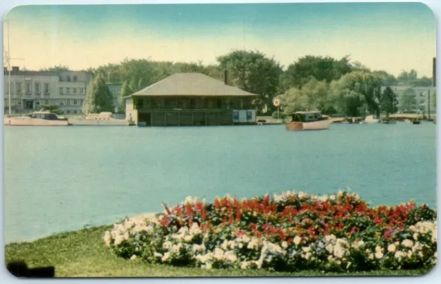 Postcard - Dows Lake And Yacht Club, Ottawa, Canada