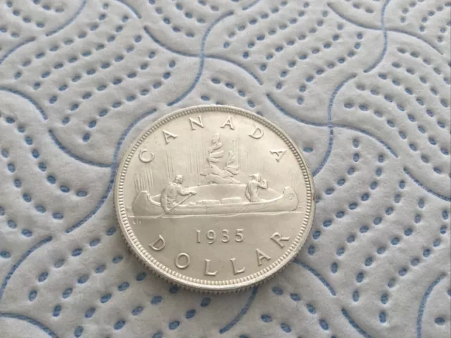 1935 / Canada Silver Dollar Coin