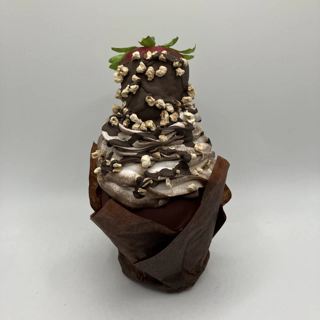 Set Of 3 Fake Cupcakes  Artificial Food Strawberry wt nuts