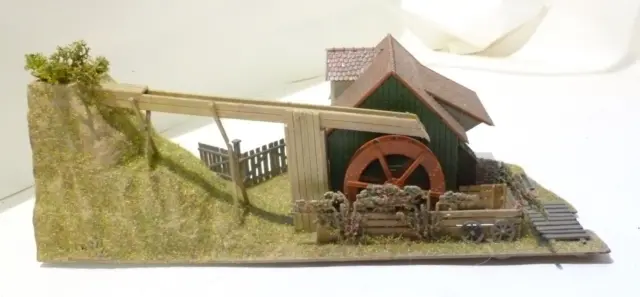 OO 00 HO gauge overshot watermill diorama with waterwheel Faller