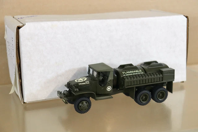 Camion Citerne Johnny Lightning - GMC CCKW 6x6 - Gulf Oil - 1:64 - Édition Limitée - Neuf Sous Blister