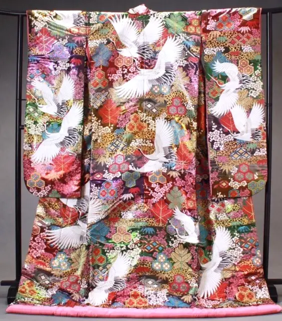 Japanese silk Uchikake Wedding Kimono Luxurious Embroidery Crane Vintage Pink