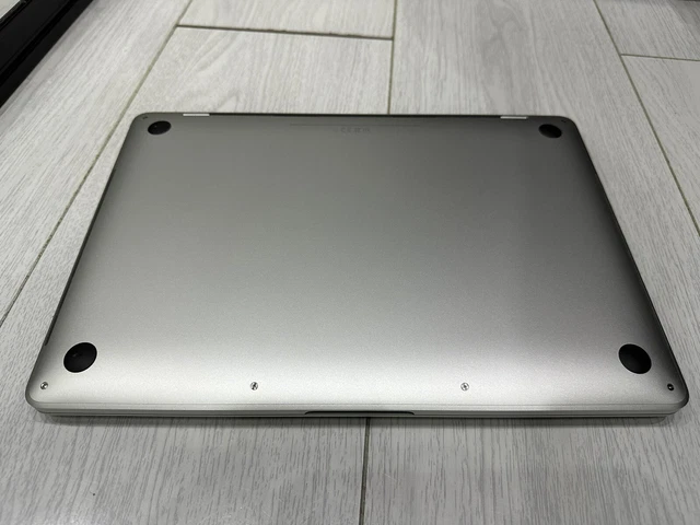 Apple MacBook Pro Retina 13,3" 2020 512 GB SSD 16 GB RAM 2,0 GHz Core i5 - argento 4