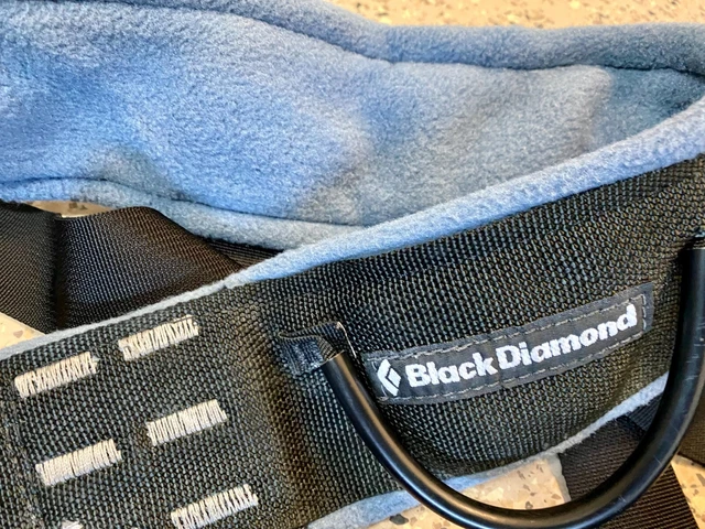 Black Diamond Climbing Harness Women's Size Medium BLUE Clean 2