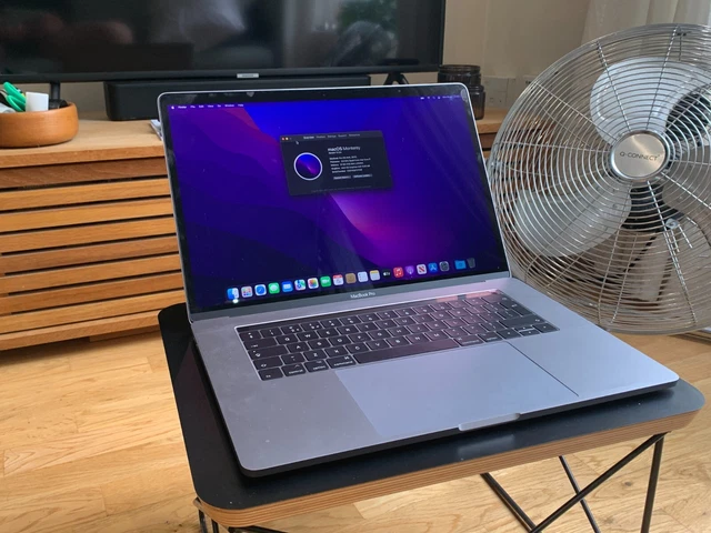 Apple MacBook Pro 15" 2017 2.8 GHz Quad-Core Intel Core i7 16GB RAM 256GB SSD