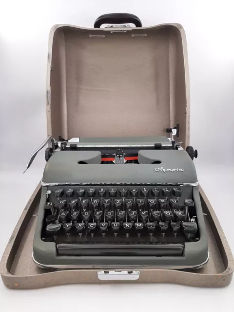 Olympia Schreibmaschine aus den 60er Jahren, sehr guter Zustand, mit Zertifikat