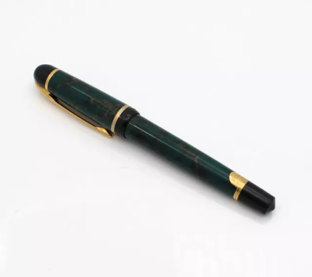 Waterman 14K Gold Nib Phileas Green Black Marble Gold Trim Fountain Pen #849-7