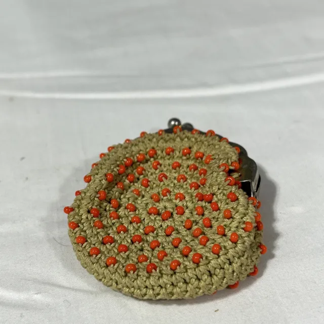 Vintage Beige Crocheted Coin Purse Orange Beads 1960s Kiss Closure AR