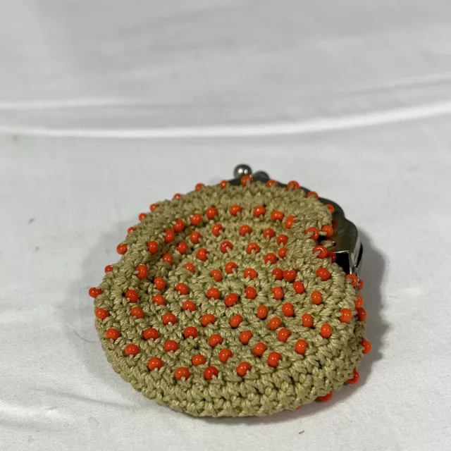 Vintage Beige Crocheted Coin Purse Orange Beads 1960s Kiss Closure AR
