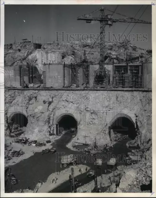1964 Press Photo Construction Work at Aswan Dam in Egypt on Nile River