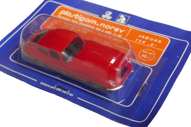 Norev 156 F Jaguar Type E Coupe serie I rouge 1/43 BE