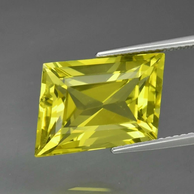 ★★  JOLI QUARTZ JAUNE DU BRESIL : 8,30 CARATS  ★★ p238.135T