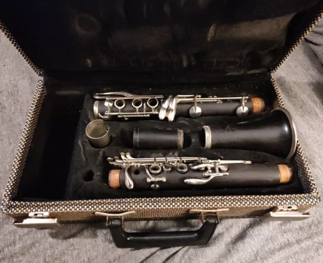 Normandy Clarinet Wood Leblanc  W/ Case Untested