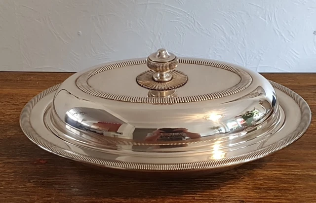 Légumier couvert métal argenté orfèvre Saint Hilaire Vintage Gorgeous vintage French silver-plated covered vegetable dish with box - France