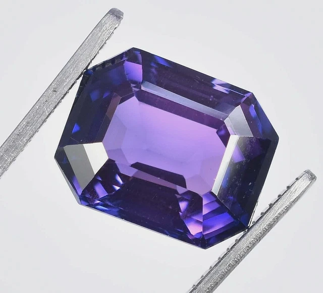 Pierre Précieuse Taafféite Naturelle 7,20 Ct - Couleur Violet-rose, Taille Coussin - Certifiée AGL