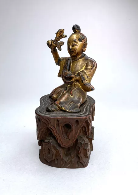 Rare early Qing dynasty Chinese bronze figure with wooden stand 3