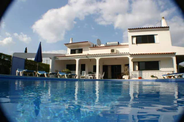 Villa Algarve Albufeira sleeps 11 rent holiday  14 nights 3rd to 17th August 2