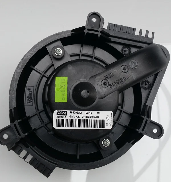 thumbnail image 2 of Bosch 24V DC Heating Blower Motor With Fan – 0130063039, Open Box 2 of 3