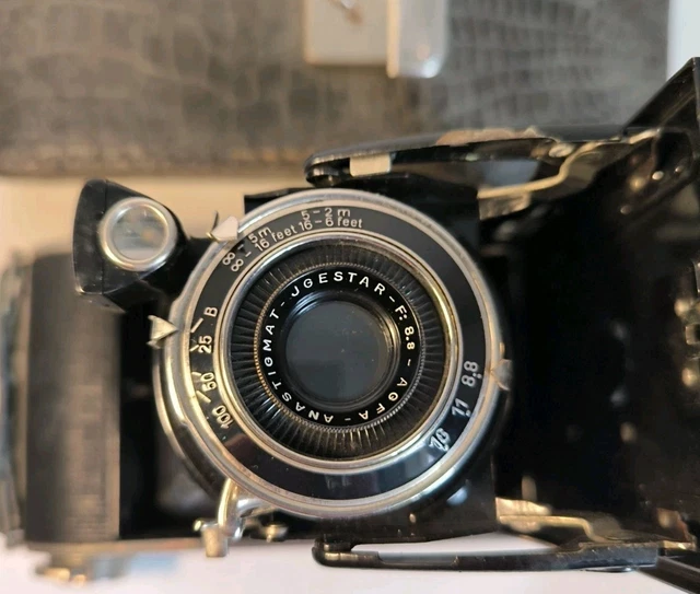 Ancien appareil photo à soufflet AGFA Anastigmat Joestar F:7.7 avec