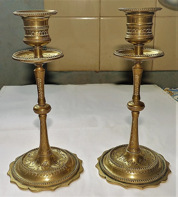 Napoleon Iii Belle Paire De Bougeoir En Bronze Tout Cisele / Perles Tbe Propres