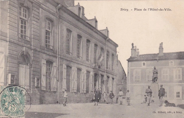 CPA 54 BRIEY Place de l'Hotel de Ville carte Rare