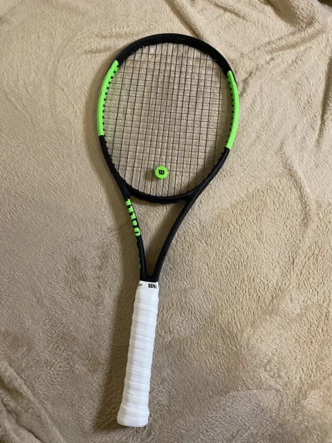 Wilson Blade 98 V6 Countervail (Grip 3) Tennis Racket