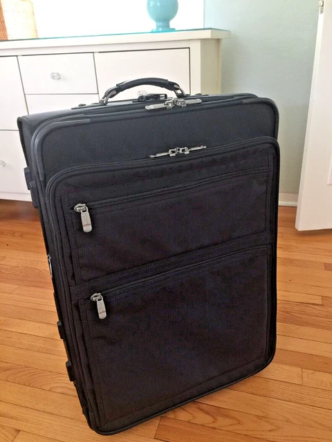 Kirkland Signature Black 26” Upright Expandable Wheeled Large Trip Suitcase