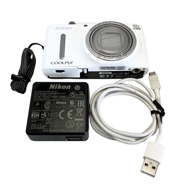 NIKON COOLPIX S9600 White Digital Camera 16.0MP 22x Optical