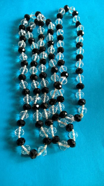 Moderne Long Collier Sautoir de Perles de Verre Facettées / Glass Beads Necklace