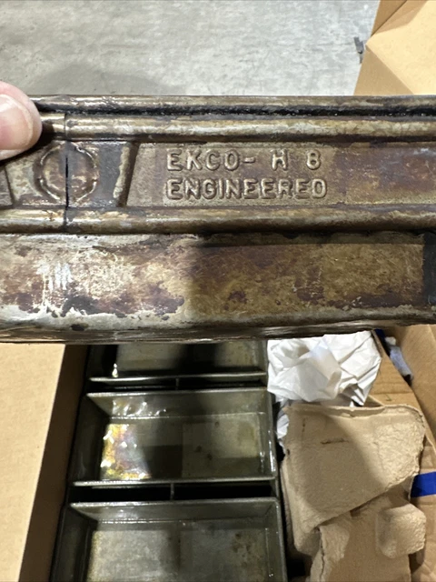 Ecko H8 4 On loaf pan. Inside dimensions are 9 3/4x4 1/4. Lot of 6.