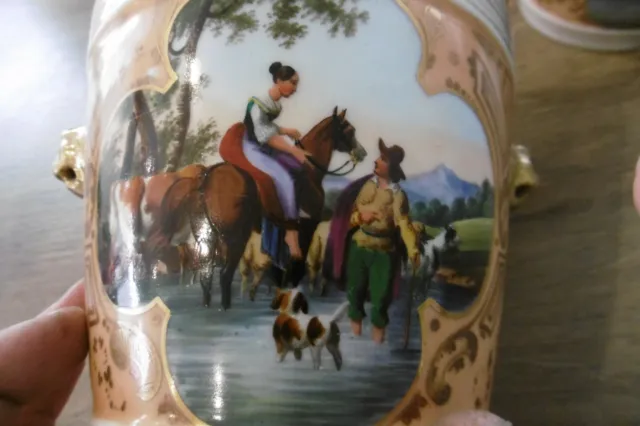 Ancienne paire de cache pots en porcelaine de Paris XIX siècle 3