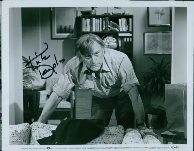 Kirk Douglas Actor Signed 8x10 Original Still Glossy Photo JSA Authenticated