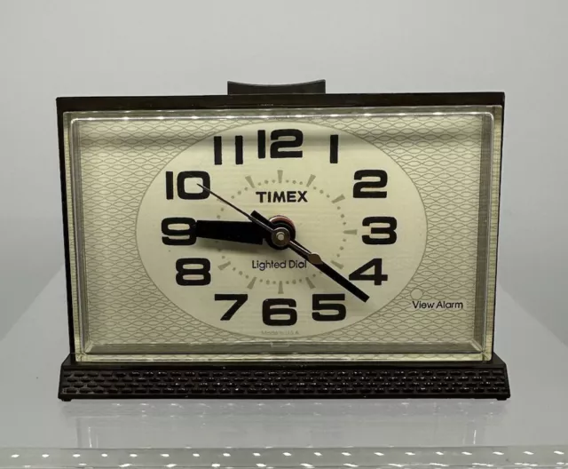 Vtg TIMEX Small Electric Alarm Clock Model #7415-5A Retro Time Faux Wood Working