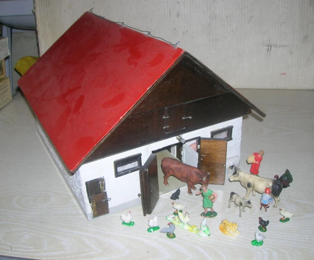 Sehr schöner Modellbau Bauernhof Stall mit Elastolin Tiere, VINTAGE um 1970 Sehr schöner Modellbau Bauernhof Stall mit Elastolin Tiere, VINTAGE um 1970