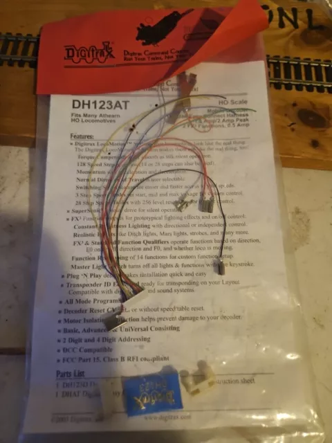 Digitrax DH123AT DCC 1.5A Wired Mobile Decoder for HO Scale Athearn Blue Box