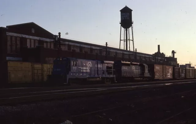 CONRAIL Railroad Train Locomotive Boxcars CR 1919 Original 1985 Photo Slide