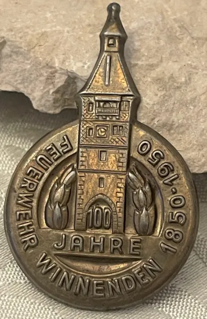 altes Abzeichen Messingblech 100 Jahre Feuerwehr Winnenden 1850 - 1950