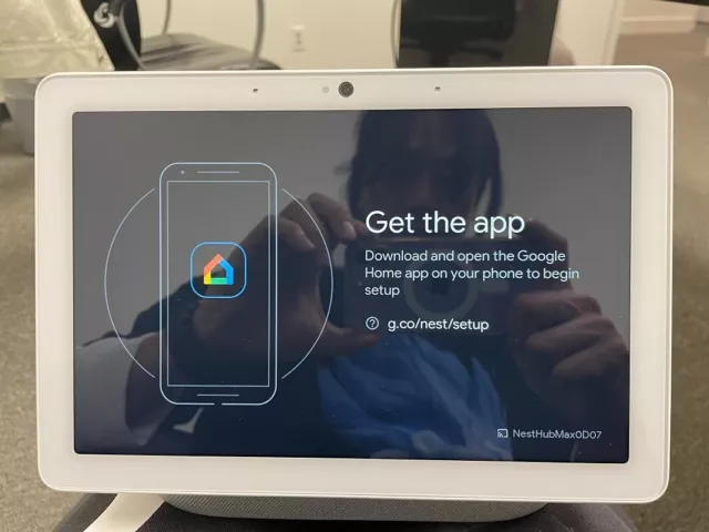 Used Google Nest Hub Max 10" Smart Display with Google Assistant Speaker Chalk