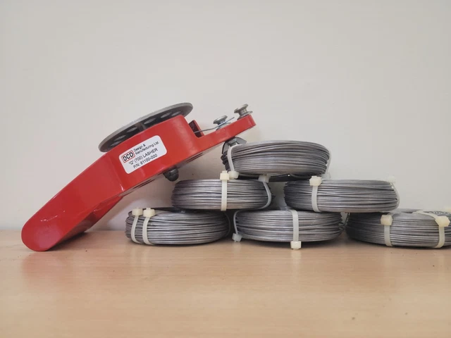 DCD Model Q Lasher (61100-000) w/ 6 Spools of Steel Wire