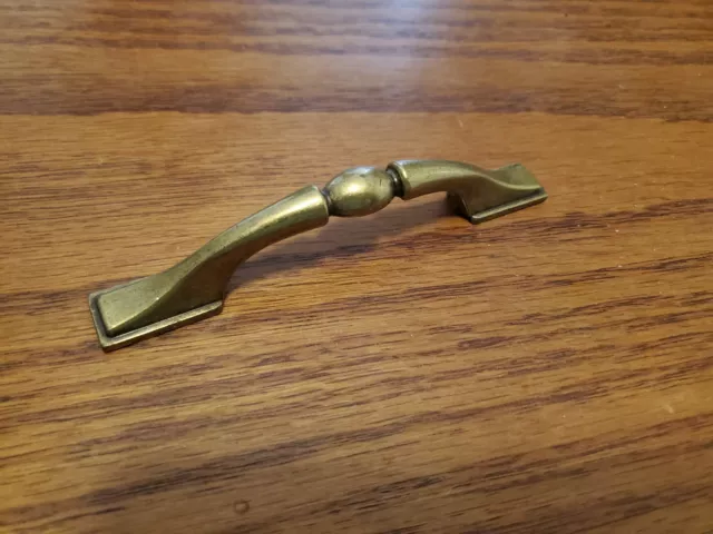 Brass Drawer Handles (5) and Matching Kobs (8) in Great Condition