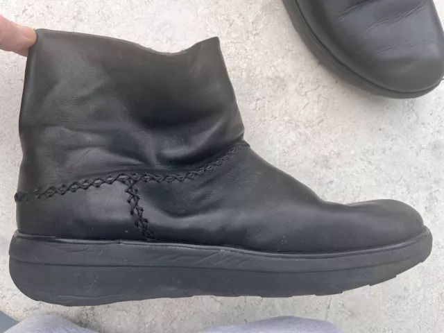 Fitflop Women's Size 10 Black Pull On Ankle Boots Booties Wobbleboard Fleeceline